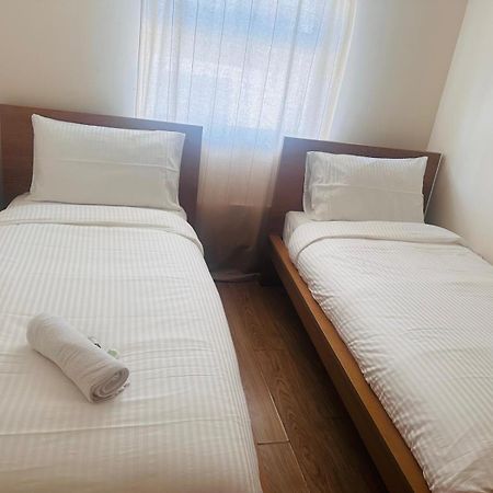 Harrow Road Rooms Londra Esterno foto
