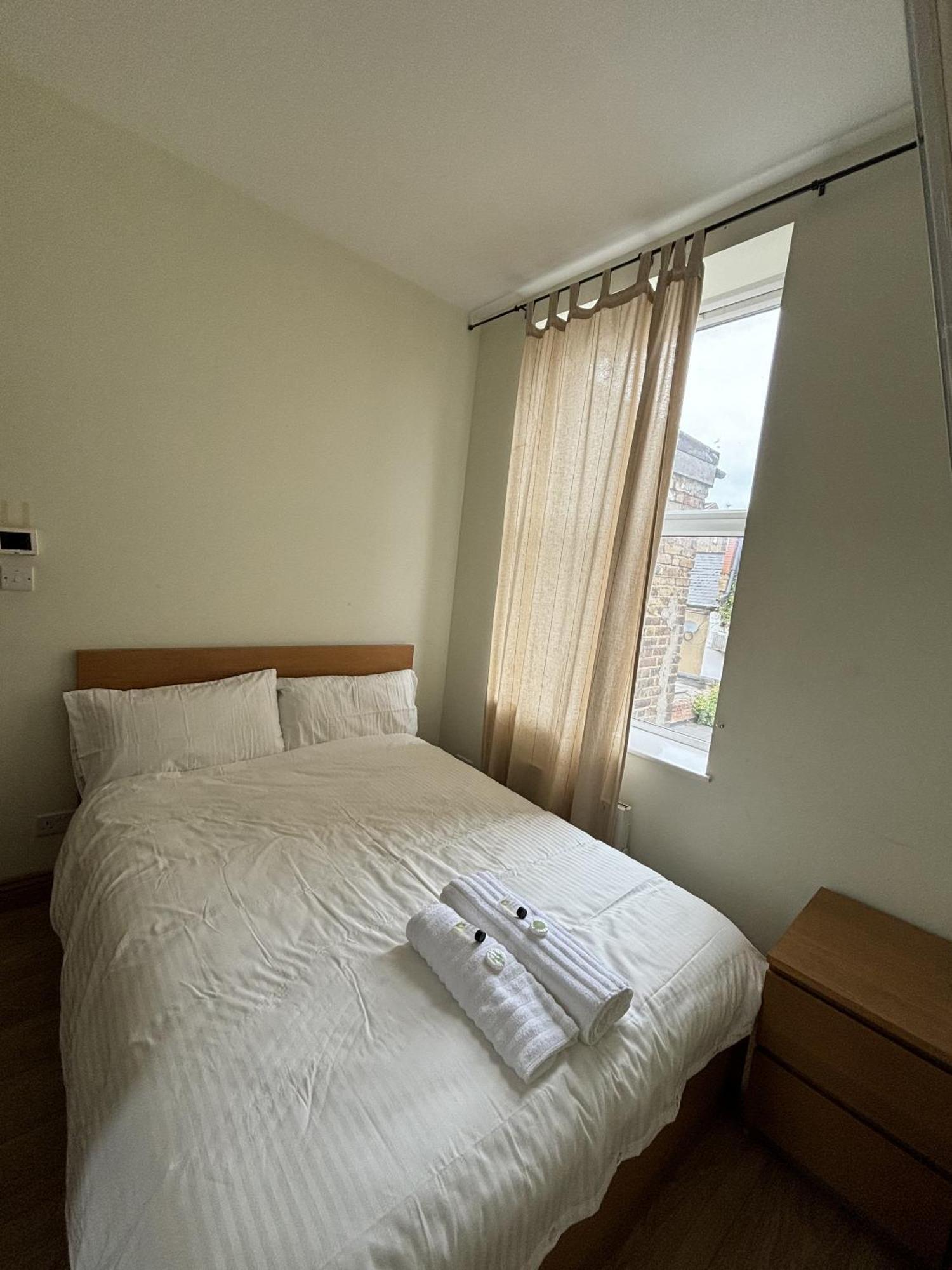 Harrow Road Rooms Londra Esterno foto